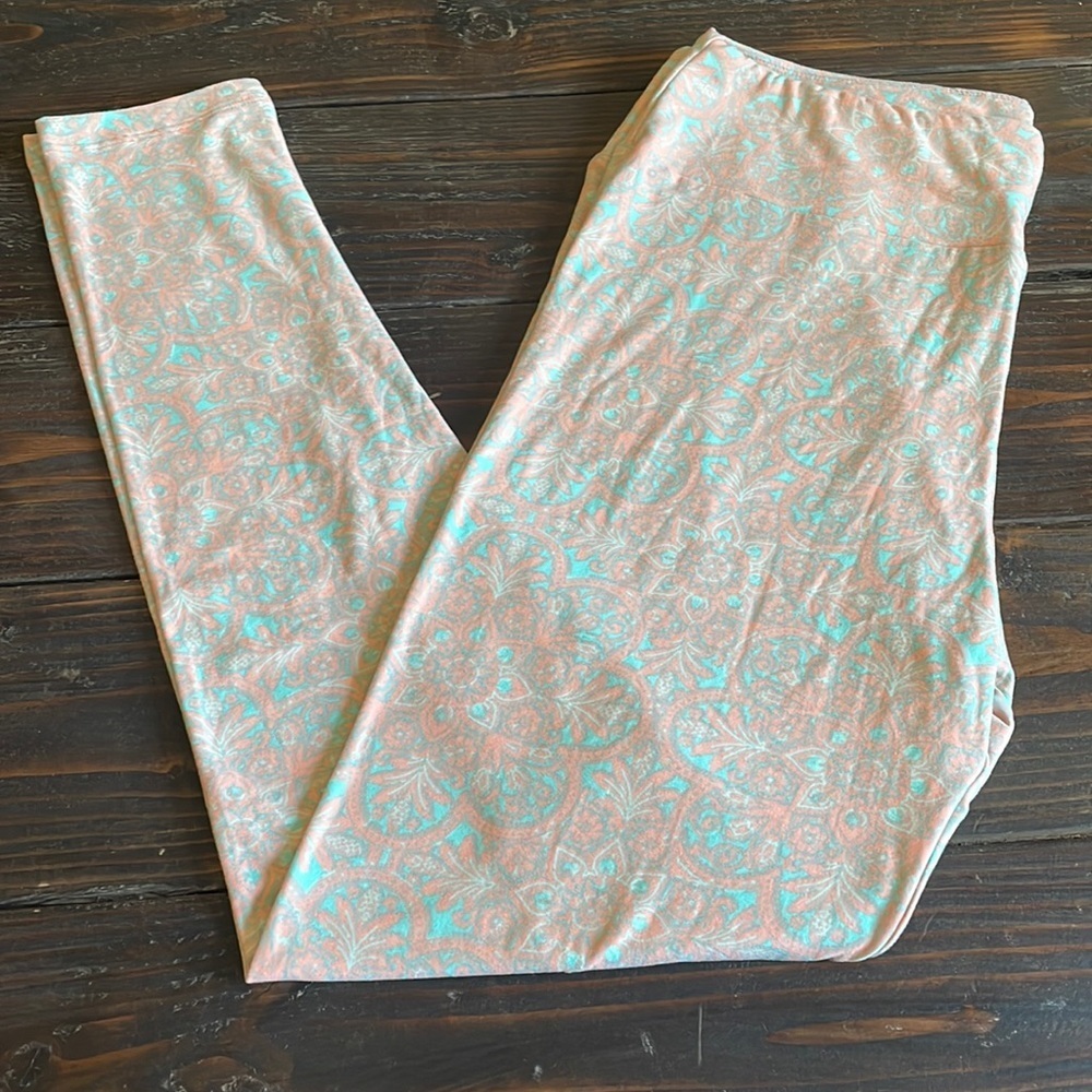 TC NWOT LuLaRoe Leggings EE22 5543